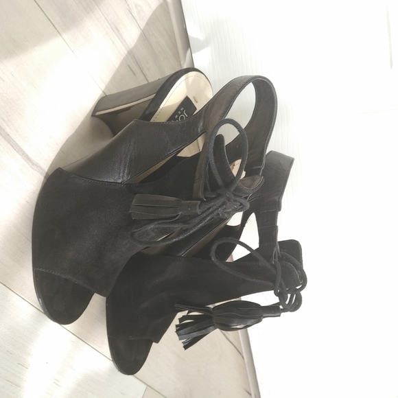 Jones new York tasseled heeled sandals - Picture 1 of 6